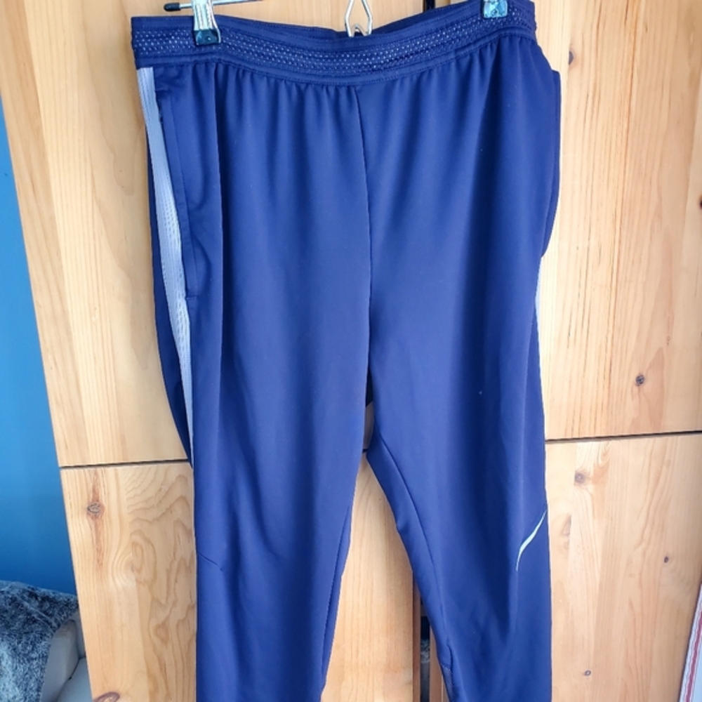 Nike Men's Dri Fit Joggers in Purple size Medium
